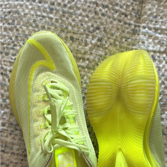 Nike running shoes women size 8 - Picture 3 of 4